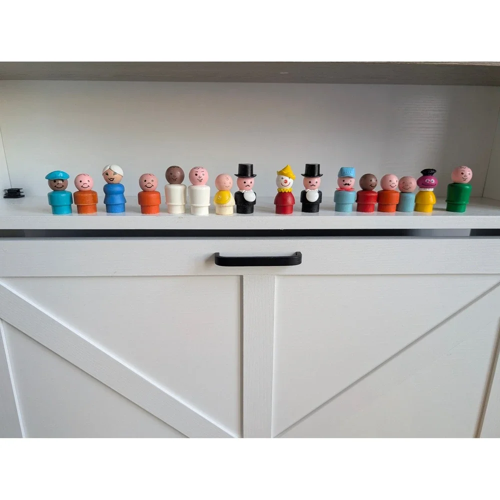 Vintage Fisher-Price Little People Lot with Hospital and Construction Toys - Picture 10 of 12